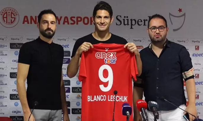 Турецький клуб розірвав контракт з ексфорвардом Шахтаря