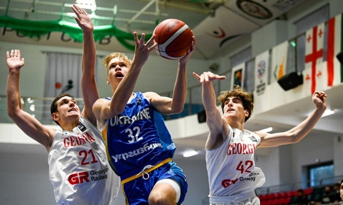 Збірна України U-18 здобула першу перемогу на Євробаскеті